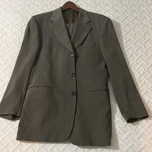 Beautiful Authentic Hugo Boss suit!